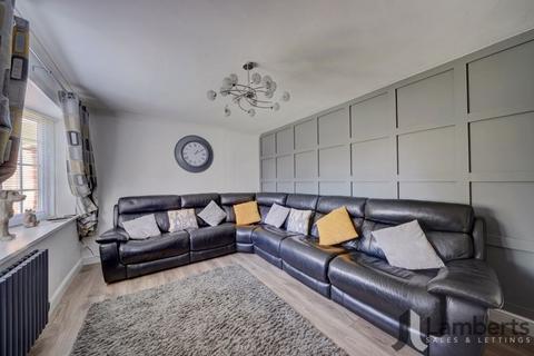 3 bedroom end of terrace house for sale, Well Close, Crabbs Cross, Redditch