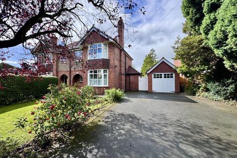 3 bedroom semi-detached house to rent, Congleton Edge Road, Congleton