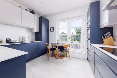 2 bedroom maisonette for sale, Binden Road W12