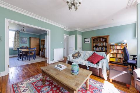 2 bedroom maisonette for sale, Binden Road W12