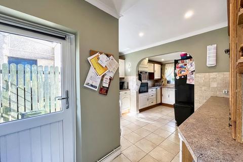 10 Heol Daniel, Cwmllynfell, Swansea, SA9 2FX