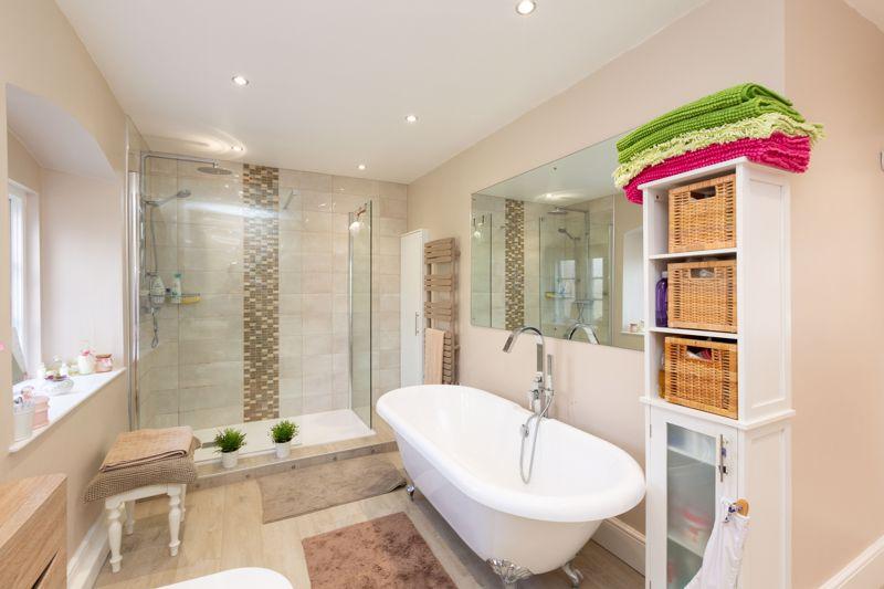En suite bathroom