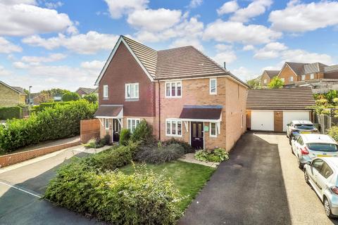 3 bedroom semi-detached house for sale, Edith Drive, Alton, Hampshire