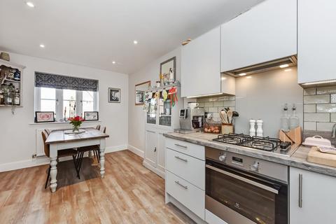 3 bedroom semi-detached house for sale, Edith Drive, Alton, Hampshire