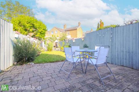 2 bedroom end of terrace house for sale, Burford Street, Hoddesdon