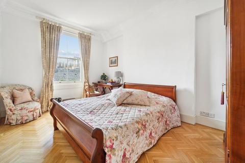 2 bedroom flat for sale, Gloucester Road, South Kensington, London