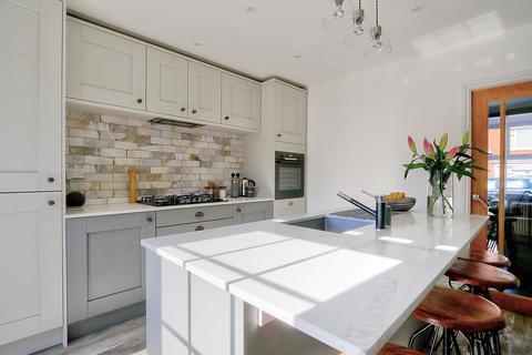 18 Belmont Avenue, South Bank, Middlesbrough, TS6 0AY