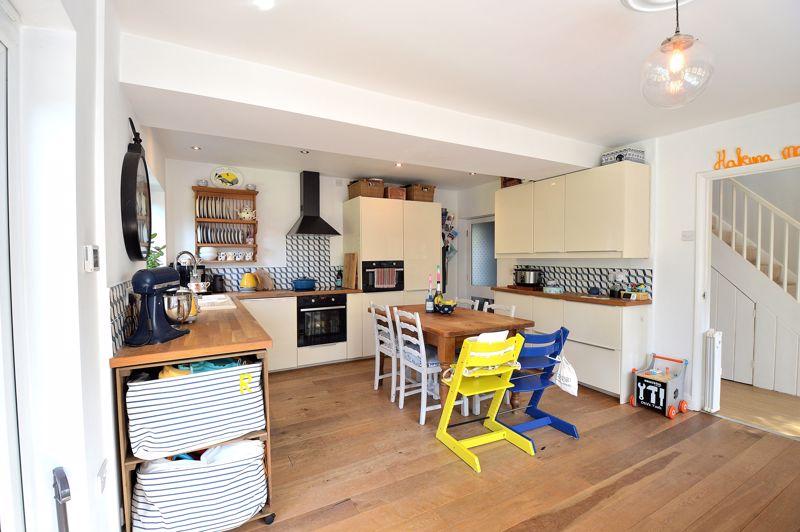 Living / dining...