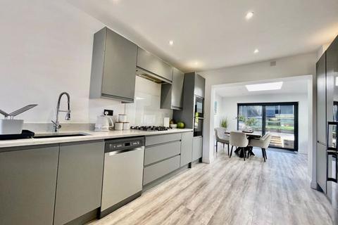 39 White Farm Road, Sutton Coldfield, B74 4LG