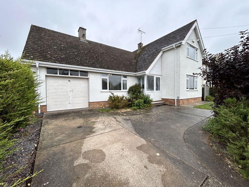 Llanrhos Road, Penrhyn Bay 3 bed detached bungalow for sale £374,950