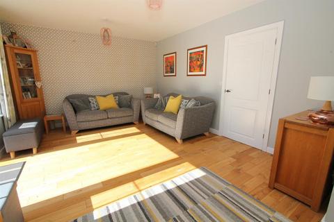 5 Metcalfe Avenue, Carshalton, SM5 4AW