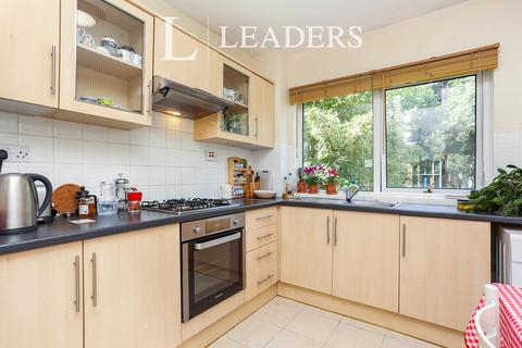 Studio to rent, Granville Park, Lewisham, SE13