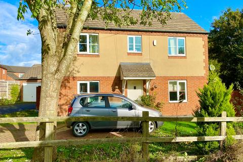 4 bedroom detached house to rent, Mabbs Close, Worcester, WR4