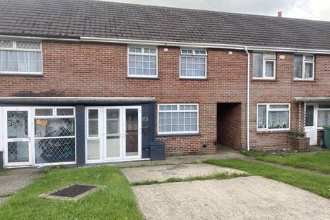 3 bedroom terraced house to rent, Manor Crescent, Newport