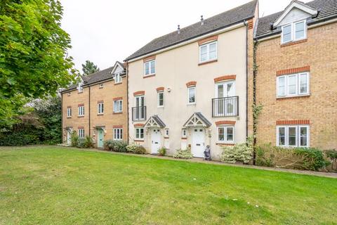 4 bedroom terraced house for sale, Baxendale Road, Chichester