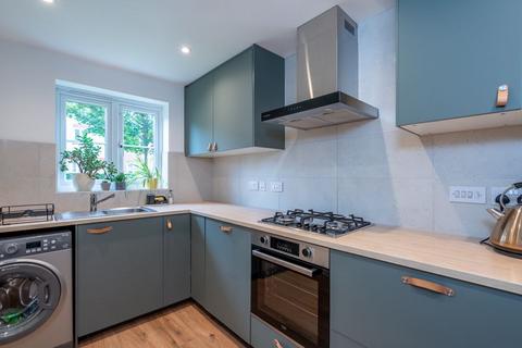 4 bedroom terraced house for sale, Baxendale Road, Chichester