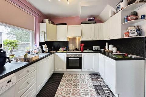 2 bedroom terraced house for sale, Avondale Avenue, Bury