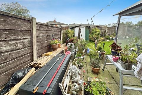 2 bedroom terraced house for sale, Avondale Avenue, Bury