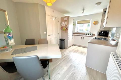 3 bedroom semi-detached house for sale, Centurian Way, Dunstable