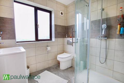2 Broom Close, Cheshunt, Waltham Cross, EN7 6DD