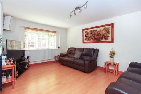 3 bedroom end of terrace house for sale, Basildon Square, Hemel Hempstead