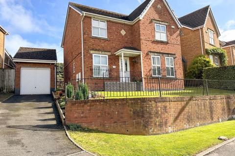 4 bedroom detached house for sale, Holywell Close, Knypersley.  ST8