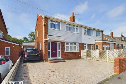 3 bedroom semi-detached house for sale, Halsnead Avenue, Whiston, L35