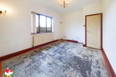 1 bedroom detached bungalow for sale, Bath Road, Hardwicke, Gloucester