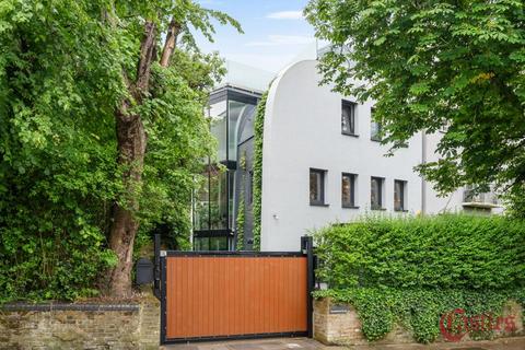 5 bedroom detached house for sale, Crescent Road N8