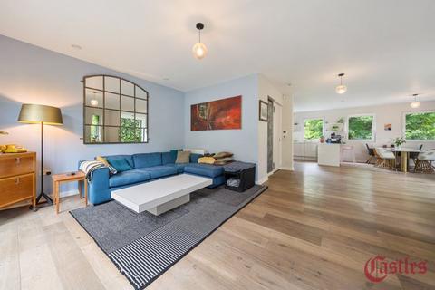 5 bedroom detached house for sale, Crescent Road N8