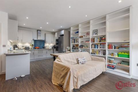 2 bedroom terraced house for sale, Kings Gate Mews, Spencer Road, N8