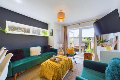 1 bedroom flat for sale, Chalkhill Apartments, Russell Hill, Purley, CR8 2FU