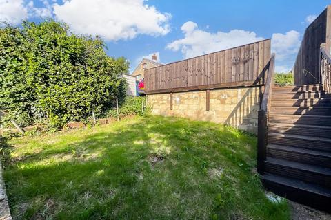 2 bedroom ground floor flat for sale, Broadway, Totland Bay, Isle of Wight