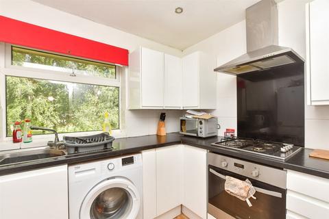 2 bedroom apartment for sale, Green Lane, Shipley Bridge, Horley, Surrey