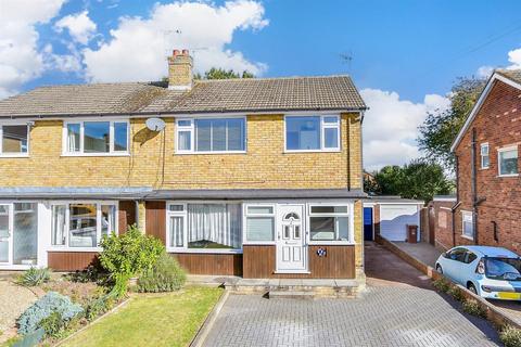8 Birch Grove, Hempstead, Gillingham, ME7 3RA