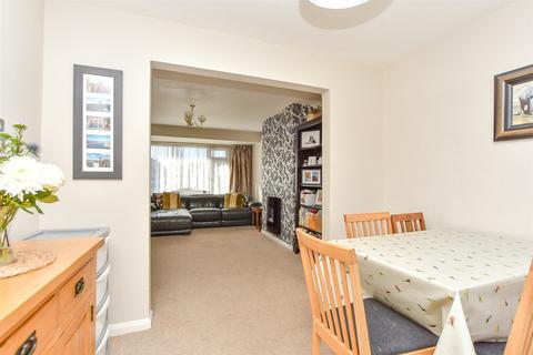 8 Birch Grove, Hempstead, Gillingham, ME7 3RA