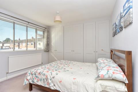 8 Birch Grove, Hempstead, Gillingham, ME7 3RA