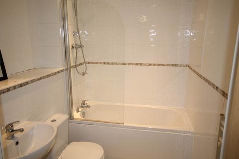 1 bedroom flat to rent, Woolston Warehouse , Grattan Road ,