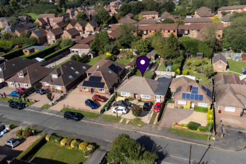 3 bedroom detached bungalow for sale, Highlands Road, Basingstoke RG22