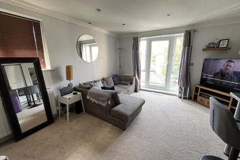 2 bedroom flat to rent, Wimborne Road, Bournemouth,