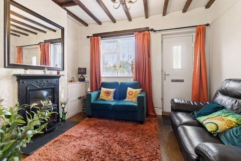 84 Alcester Road, Studley, B80 7NP