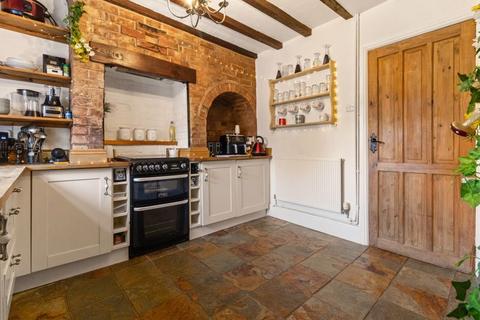 84 Alcester Road, Studley, B80 7NP
