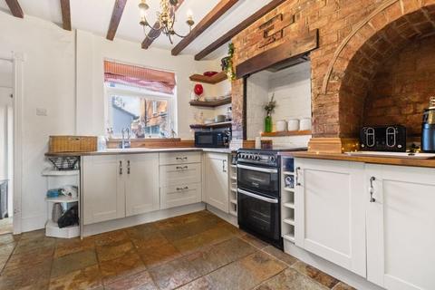 84 Alcester Road, Studley, B80 7NP