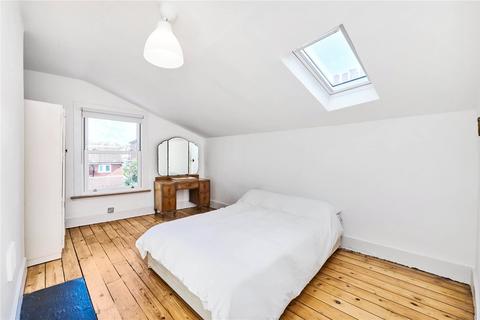 3 bedroom property to rent, Kingswood Road, London, SW2