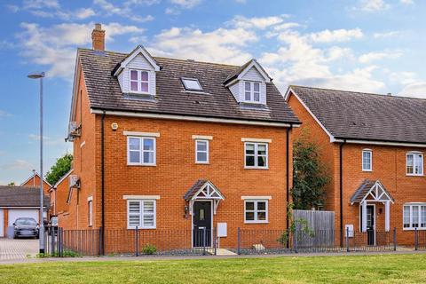 5 bedroom detached house for sale, New Cardington MK42