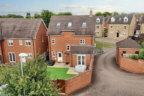 5 bedroom detached house for sale, New Cardington MK42