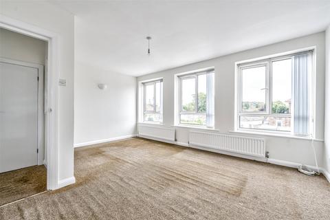 3 bedroom flat for sale, Elm Park, Ferring, Worthing, BN12