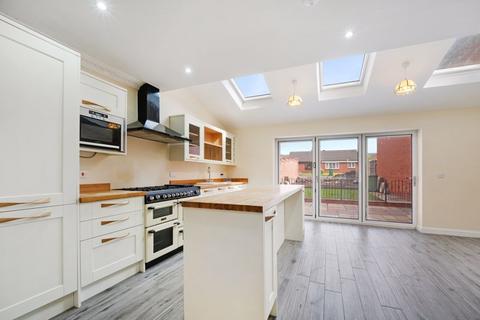 4 bedroom semi-detached house for sale, Springfield Road, Wigan WN6