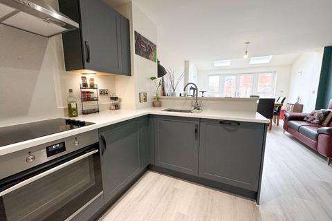 138 Armstrongs Fields, Broughton, Aylesbury, HP22 7BX