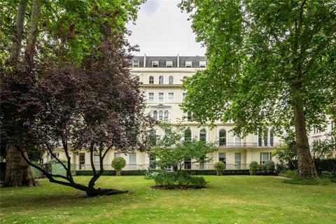 1 bedroom apartment to rent, Kensington Gardens Square, London W2